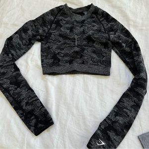 Gymshark crop top long sleeve - black camo